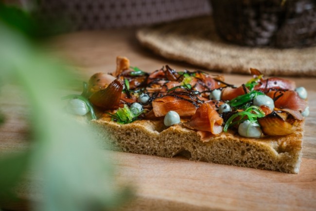 Focaccia tataki atún